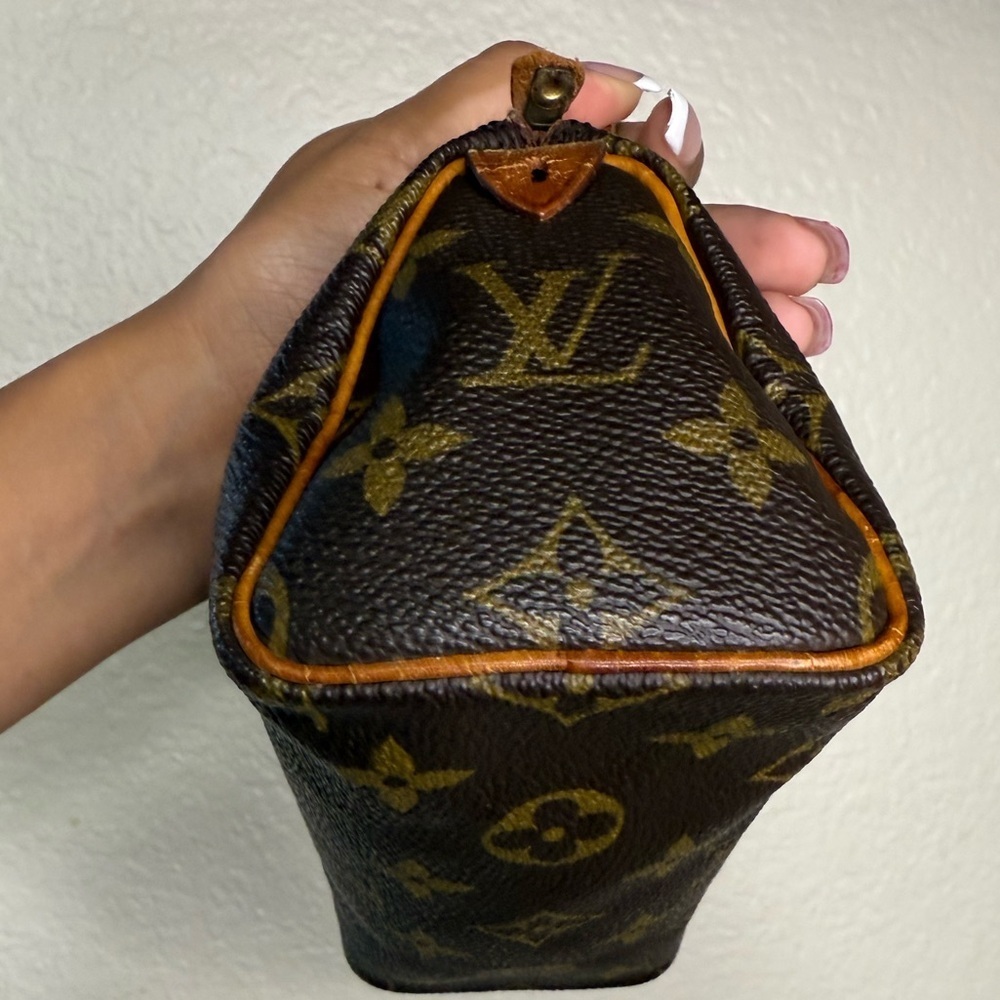 Louis Vuitton Monogram Mini Speedy - Picture 13 of 16